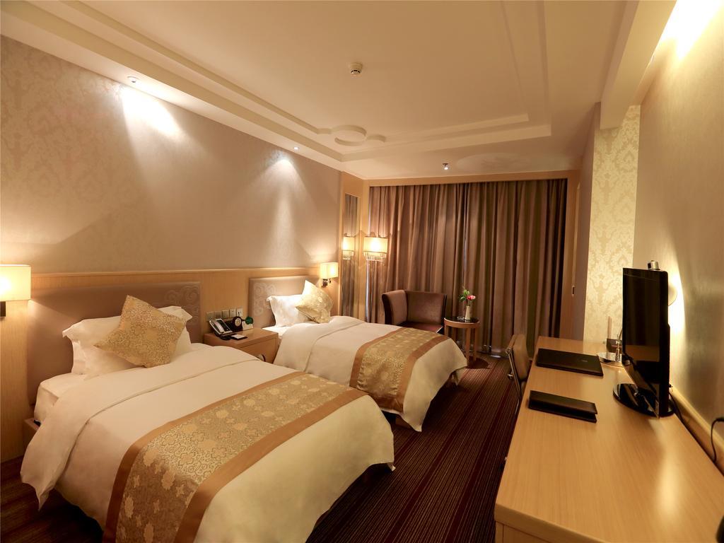 Golden Mountain International Hotel Lajjang Kültér fotó