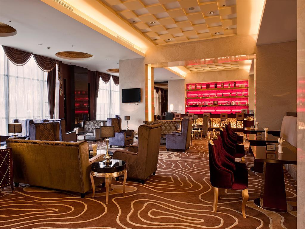 Golden Mountain International Hotel Lajjang Kültér fotó