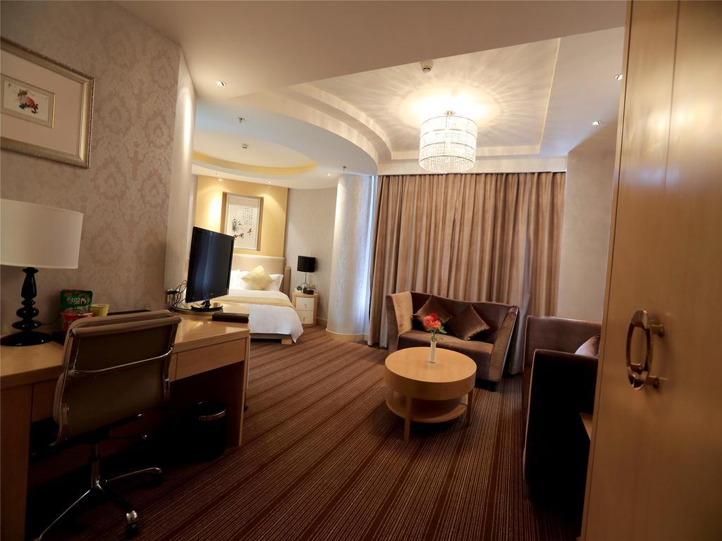 Golden Mountain International Hotel Lajjang Kültér fotó