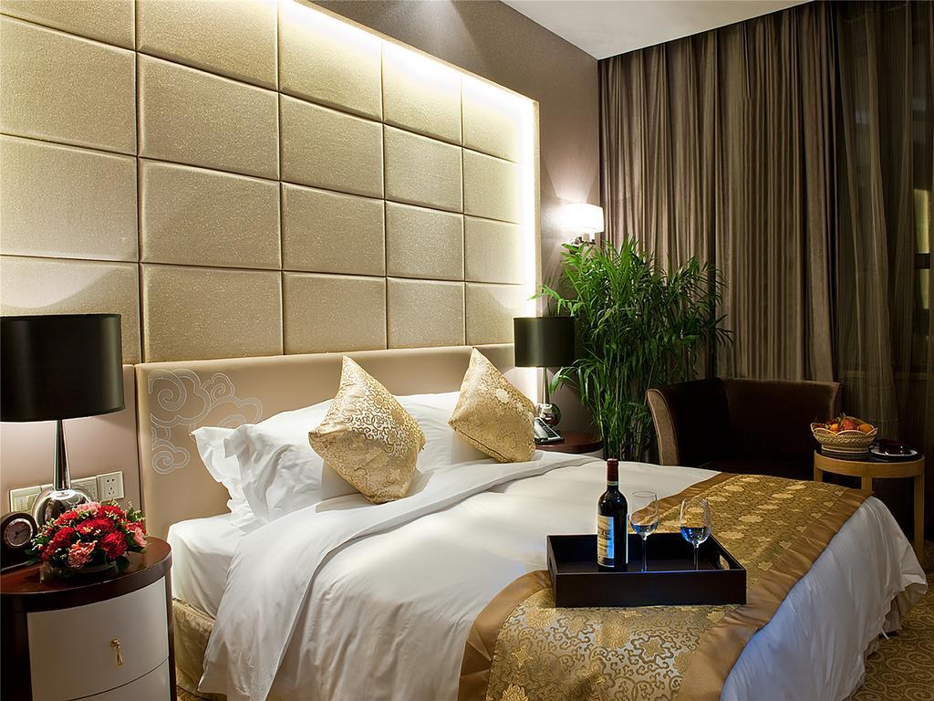 Golden Mountain International Hotel Lajjang Kültér fotó
