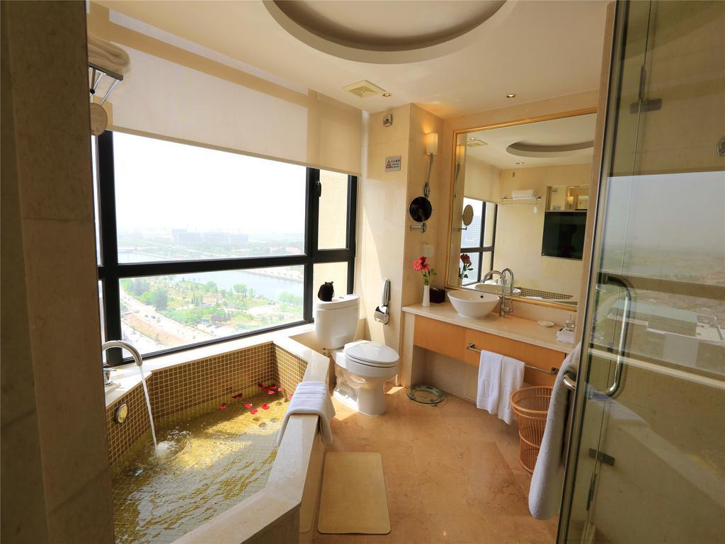 Golden Mountain International Hotel Lajjang Kültér fotó